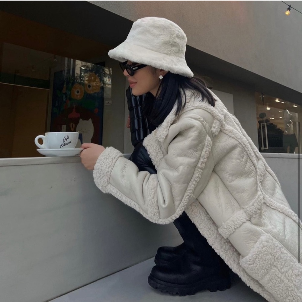Maniere De Voir Coat Vegan Leather Coat Medium (+ Storets Hat)
